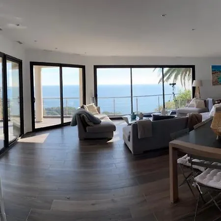 Paradise Vue Golfe De Saint Tropez 8 Couchages Willa